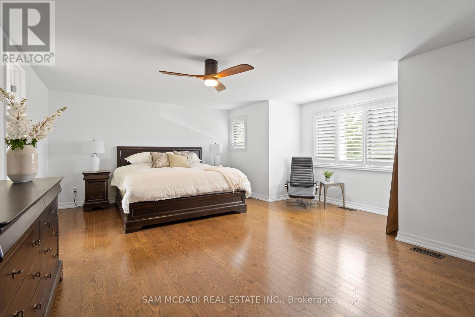 492 Country Club Crescent, Mississauga, Ontario  L5J 2R2 - Photo 21 - W12978782