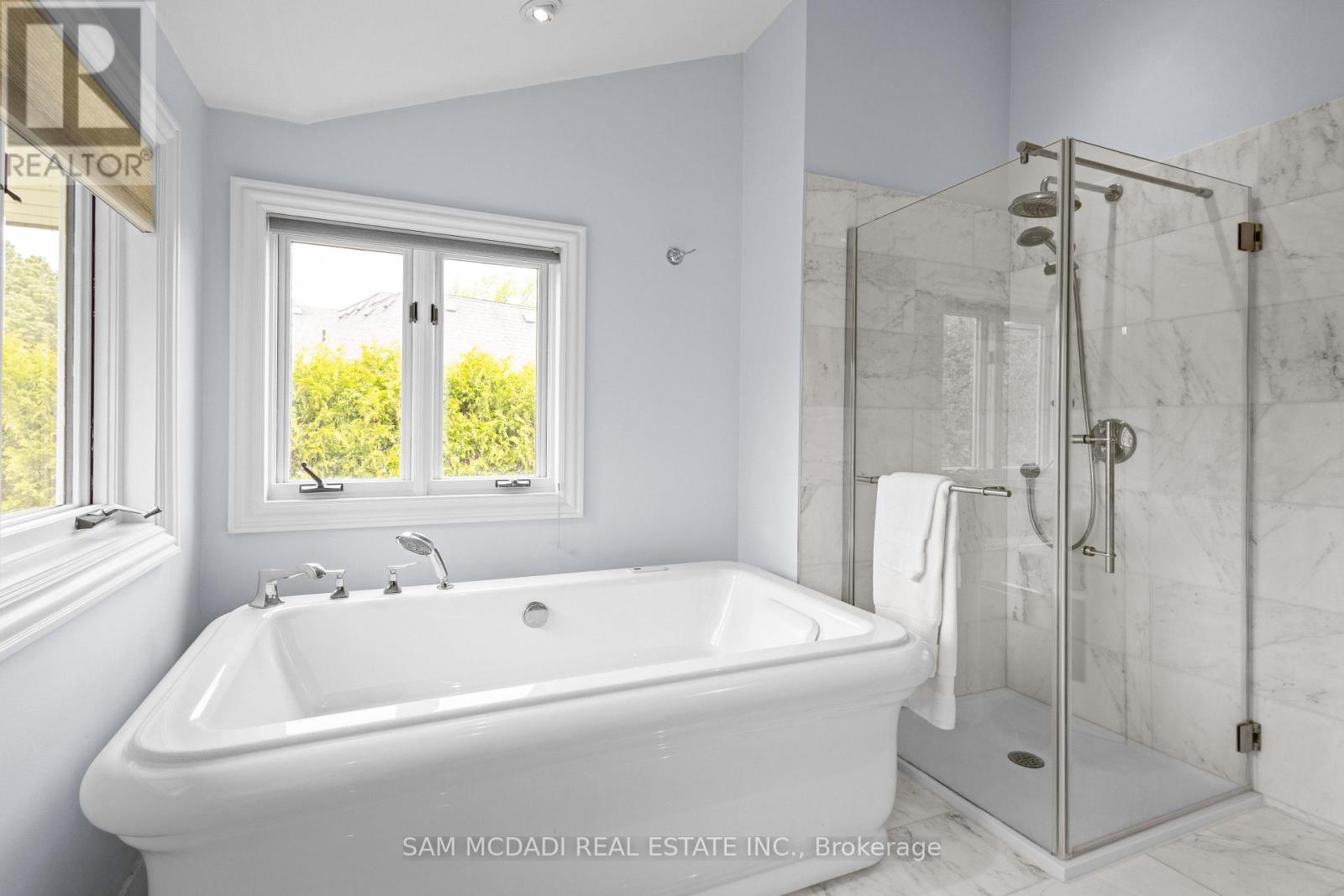 492 Country Club Crescent, Mississauga, Ontario  L5J 2R2 - Photo 25 - W12978782