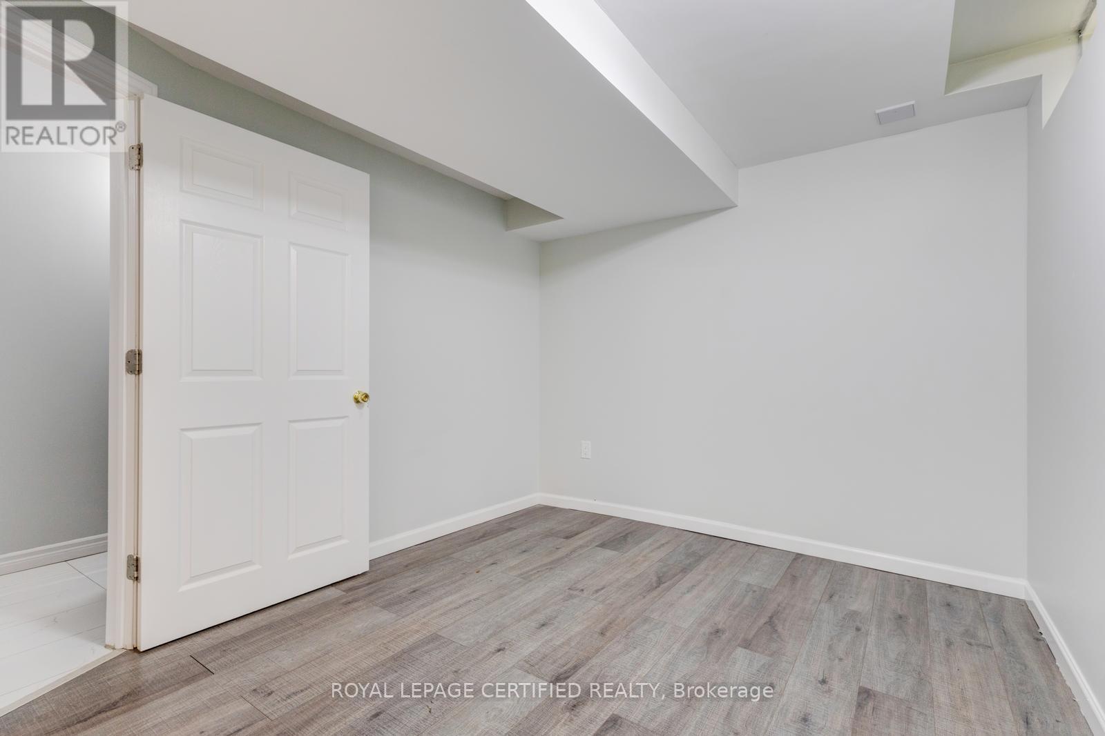 299 Pressed Brick Drive N, Brampton, Ontario  L6V 4L2 - Photo 38 - W12978796