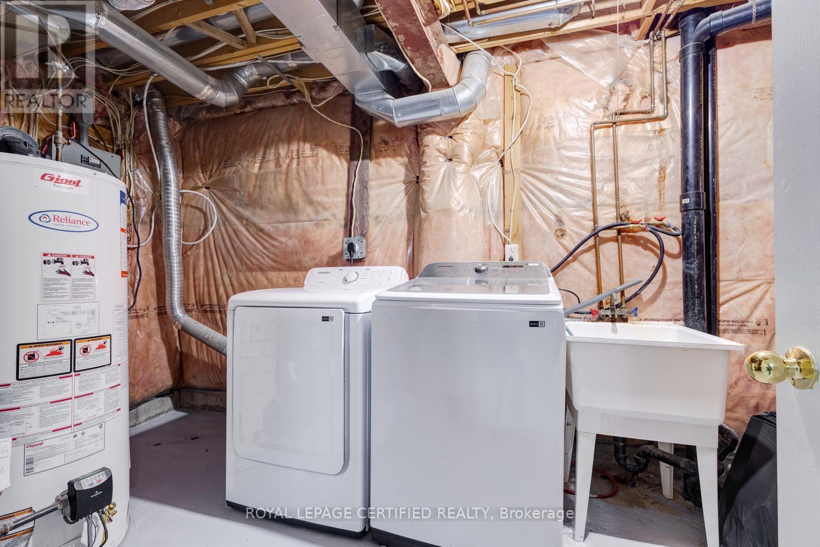 299 Pressed Brick Drive N, Brampton, Ontario  L6V 4L2 - Photo 40 - W12978796