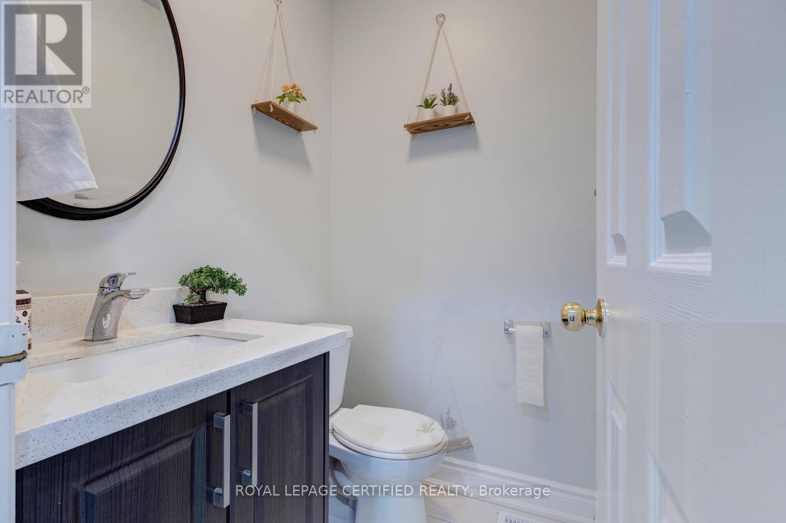 299 Pressed Brick Drive N, Brampton, Ontario  L6V 4L2 - Photo 8 - W12978796