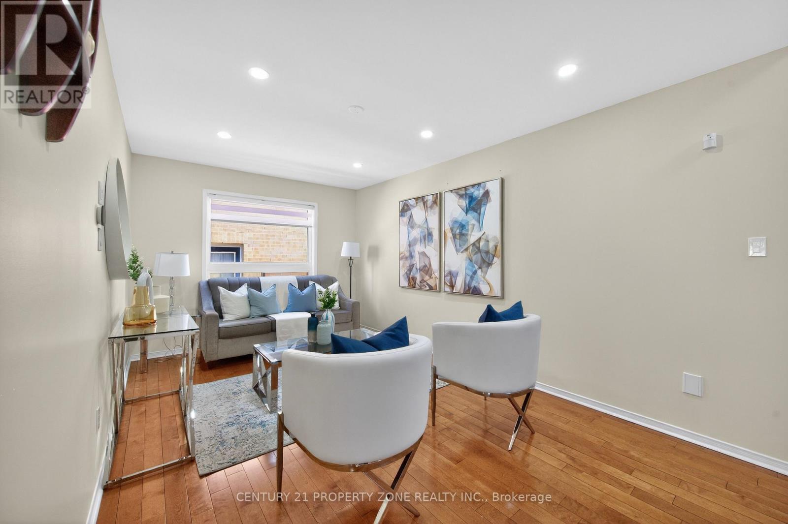 16 Sweet Clover Crescent, Brampton, Ontario  L6R 3A2 - Photo 10 - W12978818