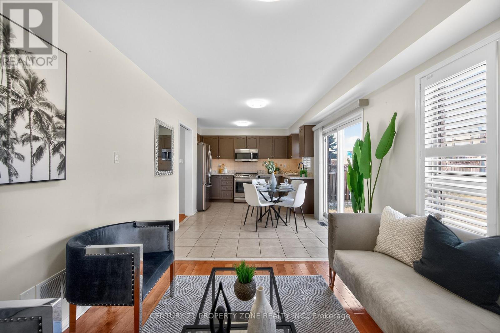 16 Sweet Clover Crescent, Brampton, Ontario  L6R 3A2 - Photo 12 - W12978818