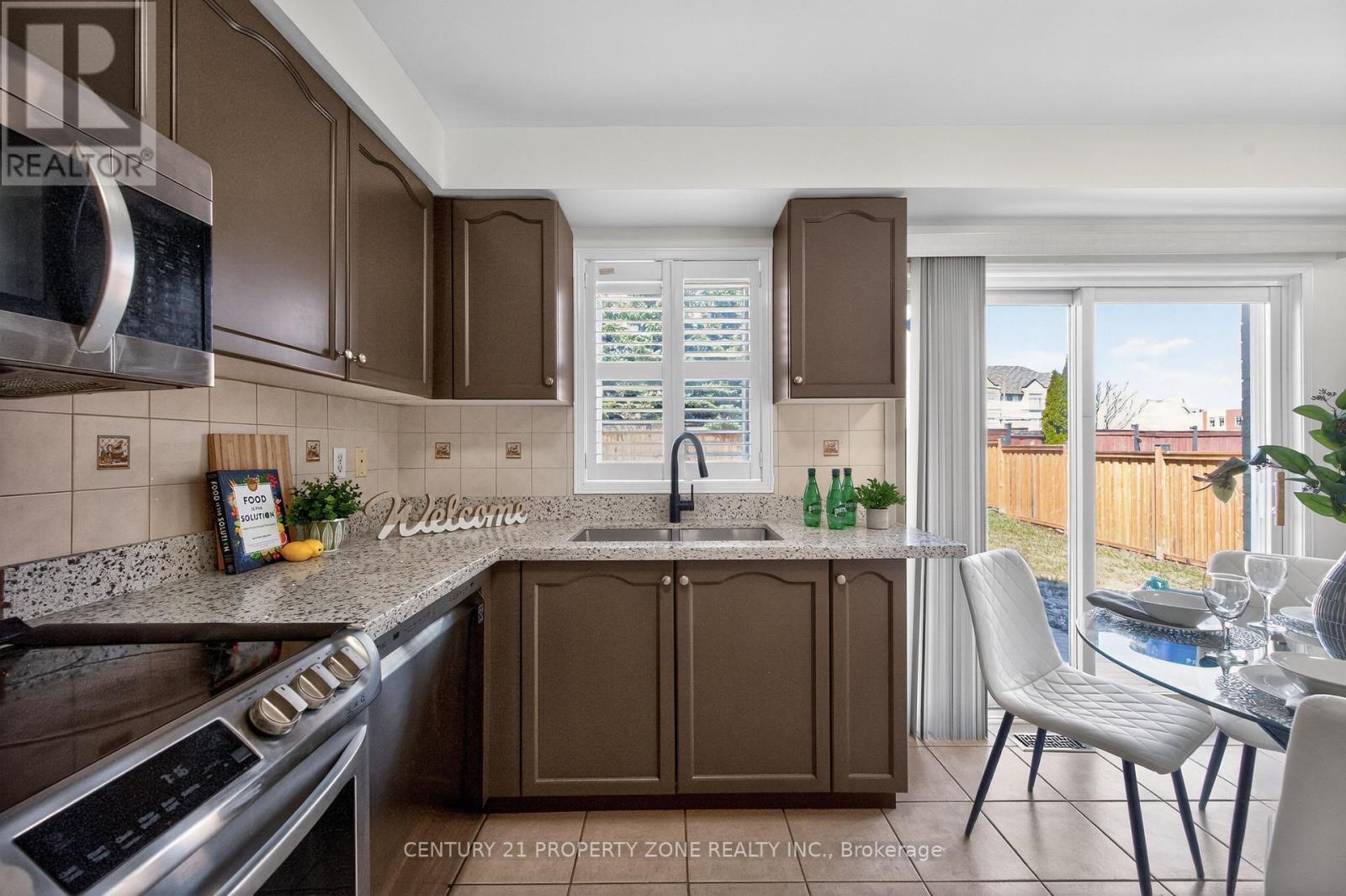 16 Sweet Clover Crescent, Brampton, Ontario  L6R 3A2 - Photo 16 - W12978818