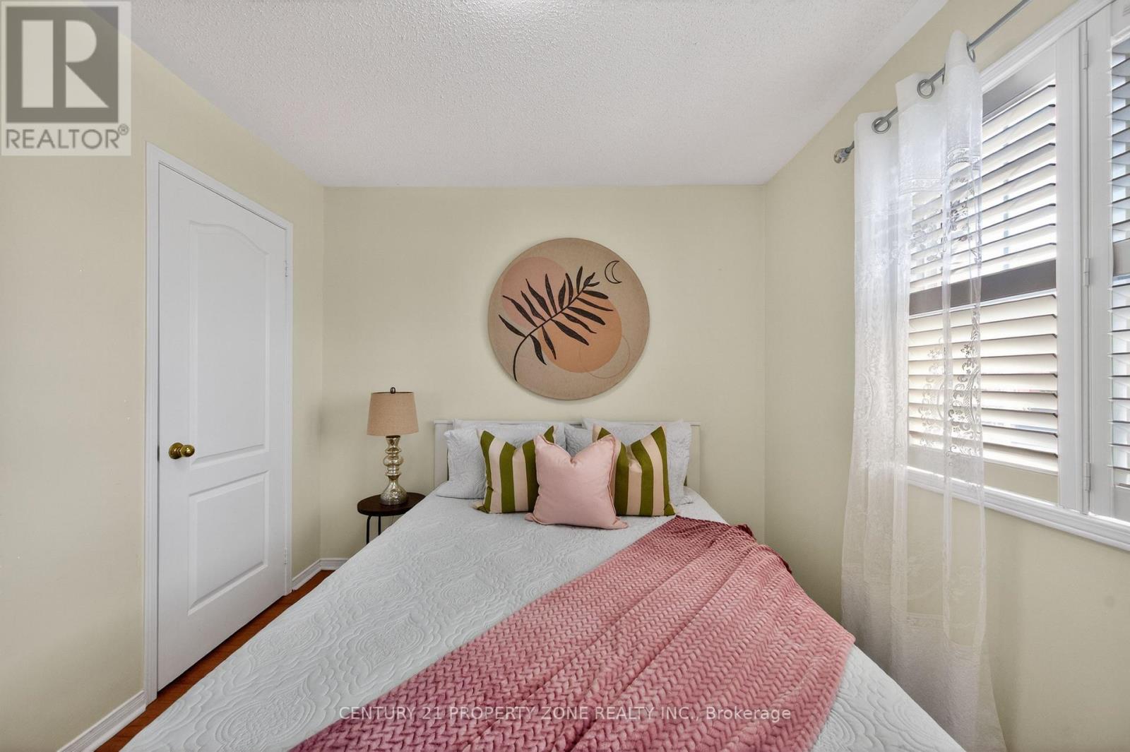 16 Sweet Clover Crescent, Brampton, Ontario  L6R 3A2 - Photo 31 - W12978818