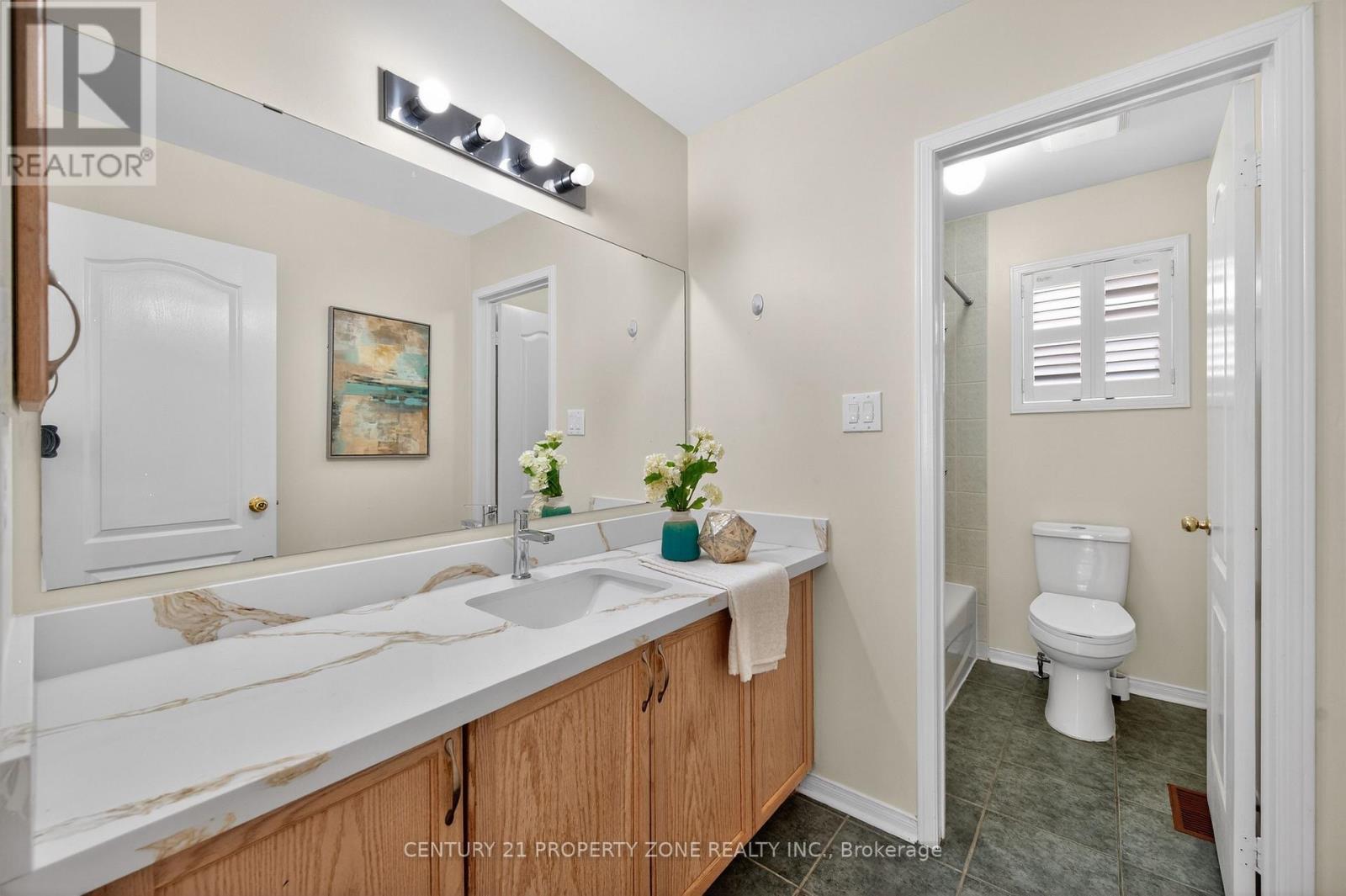 16 Sweet Clover Crescent, Brampton, Ontario  L6R 3A2 - Photo 33 - W12978818