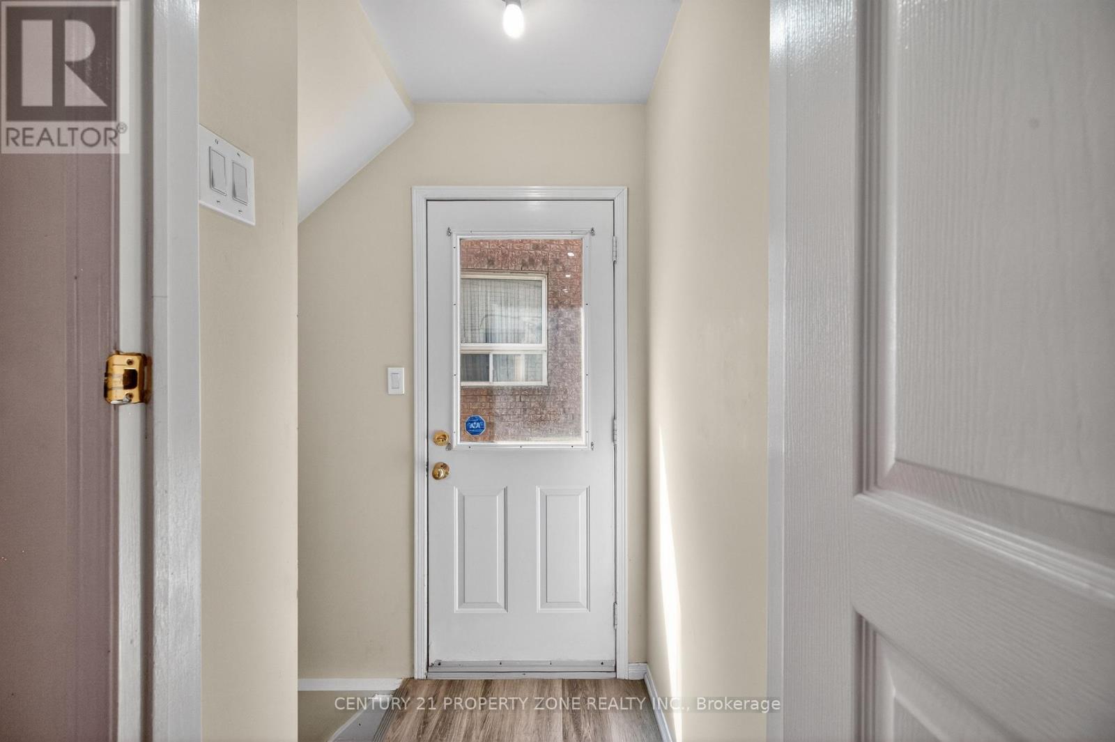 16 Sweet Clover Crescent, Brampton, Ontario  L6R 3A2 - Photo 35 - W12978818