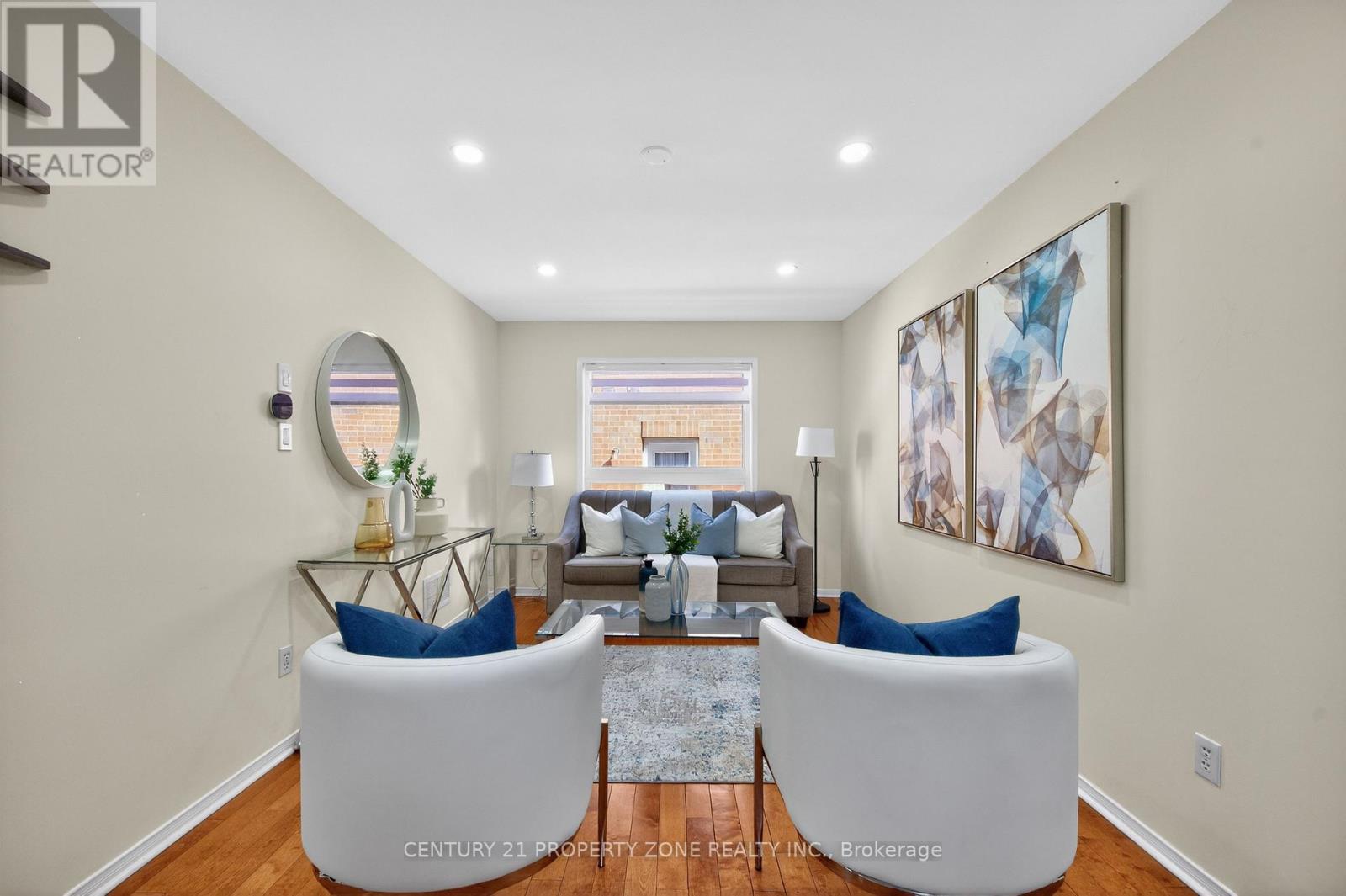 16 Sweet Clover Crescent, Brampton, Ontario  L6R 3A2 - Photo 7 - W12978818