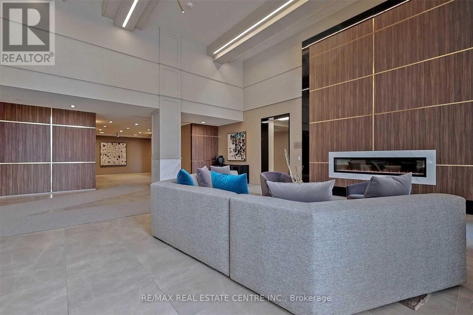 336 - 4085 Parkside Village Drive, Mississauga, Ontario  L5B 0K9 - Photo 4 - W12978876