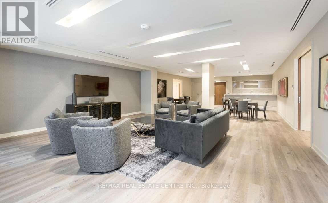 336 - 4085 Parkside Village Drive, Mississauga, Ontario  L5B 0K9 - Photo 9 - W12978876