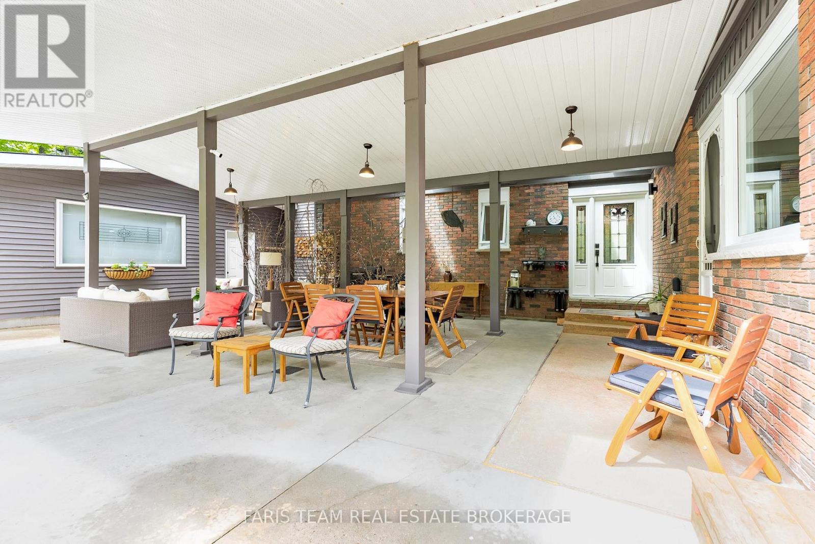 10 Morgan Court, Penetanguishene, Ontario  L9M 1Z2 - Photo 3 - S12832654