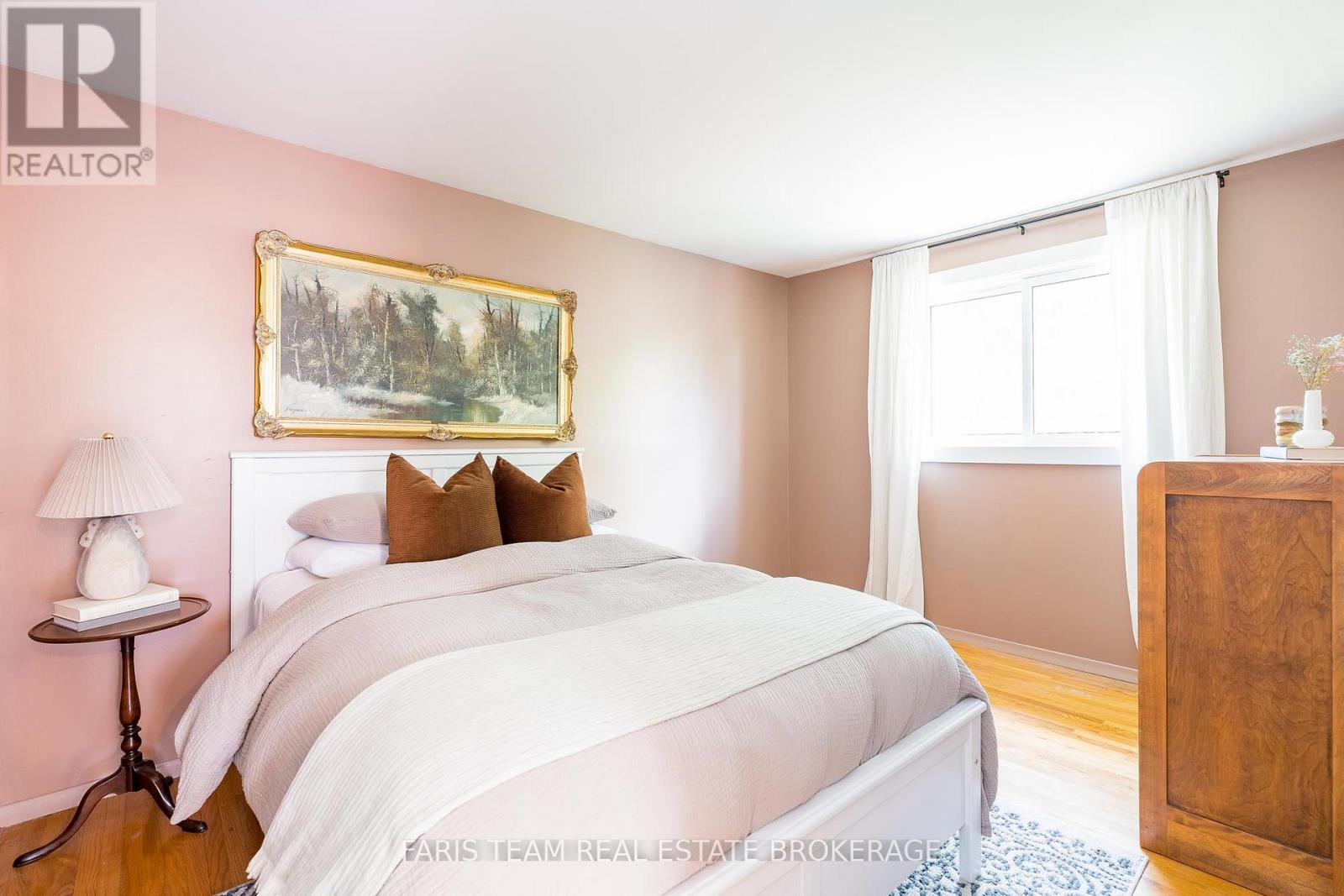 43 Jeffrey Street, Barrie, Ontario  L4M 4L4 - Photo 18 - S12828386