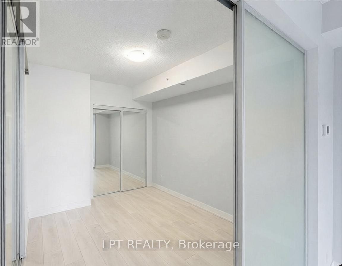 410 - 2220 Lakeshore Boulevard W, Toronto, Ontario  M8V 1A4 - Photo 6 - W12743508