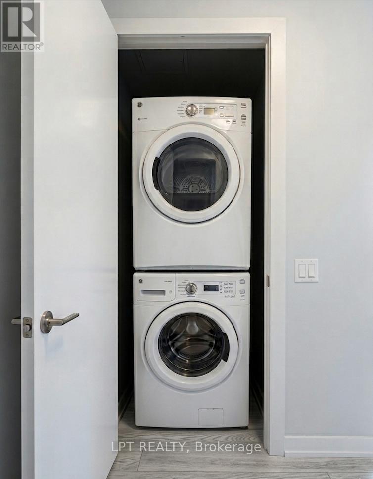 410 - 2220 Lakeshore Boulevard W, Toronto, Ontario  M8V 1A4 - Photo 9 - W12743508