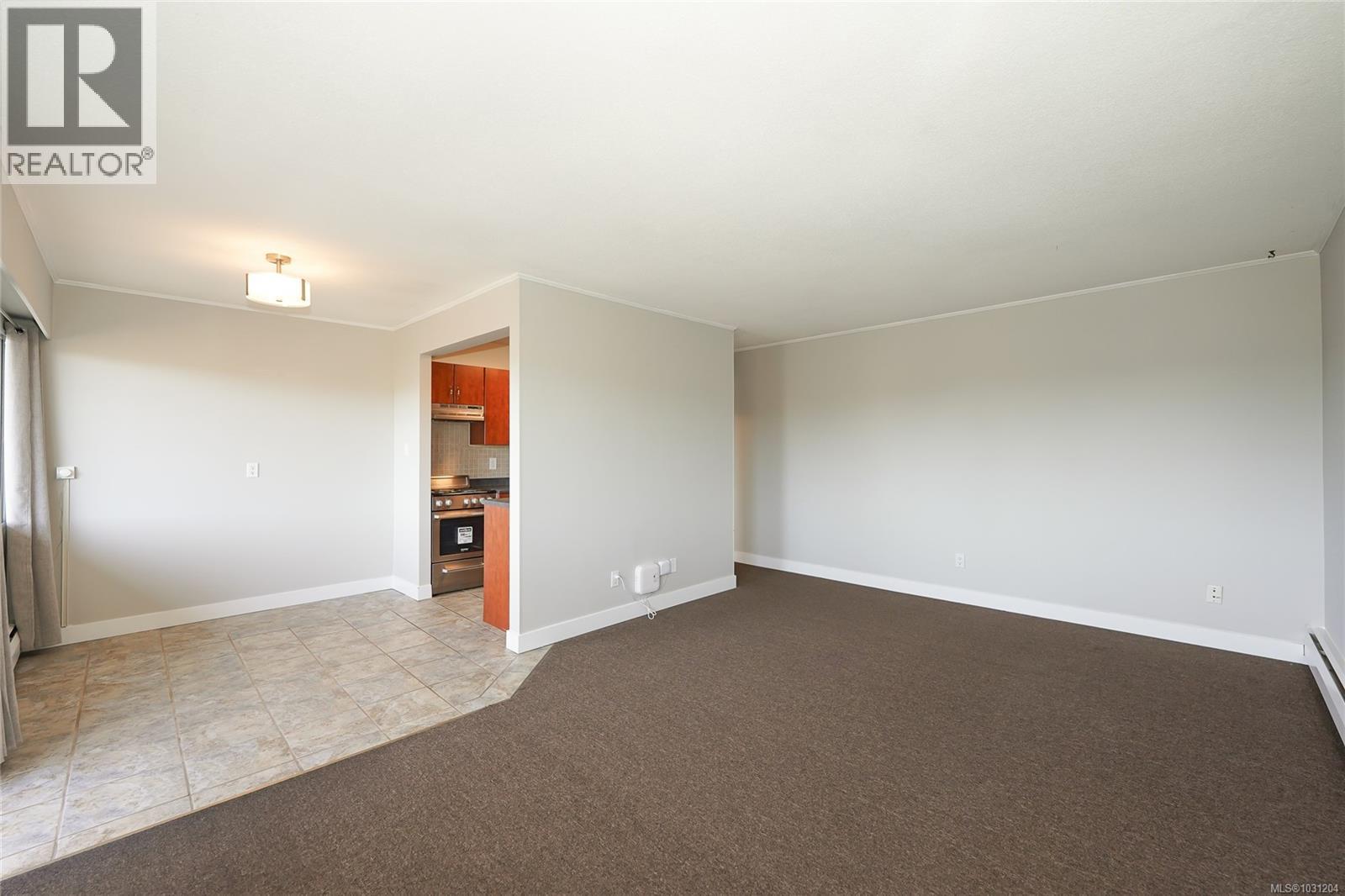 422 964 Heywood Ave, Victoria, British Columbia  V8V 2Y5 - Photo 6 - 1031204