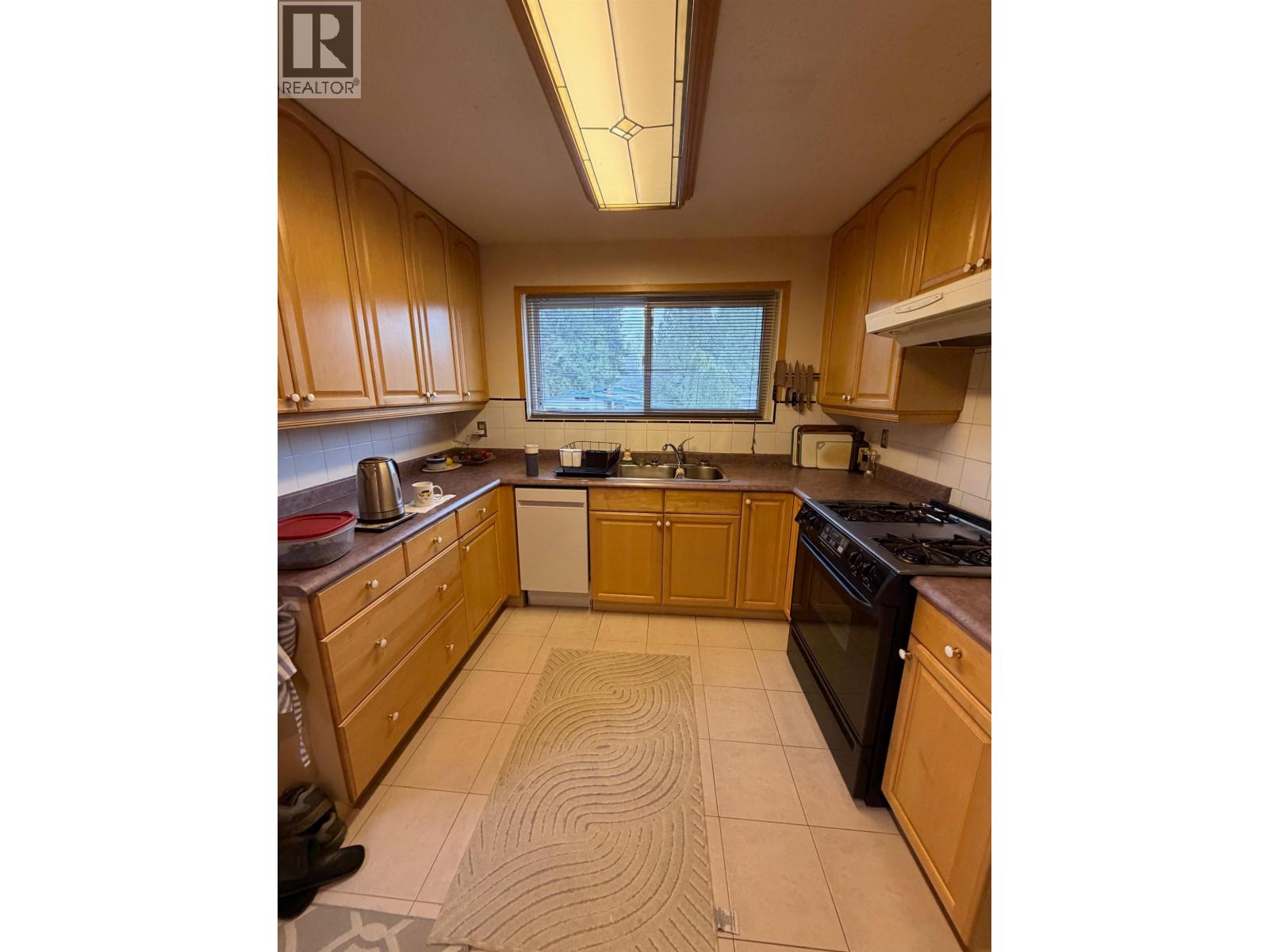 3803 Wellington Street, Port Coquitlam, British Columbia  V3B 3Z3 - Photo 5 - R3105244