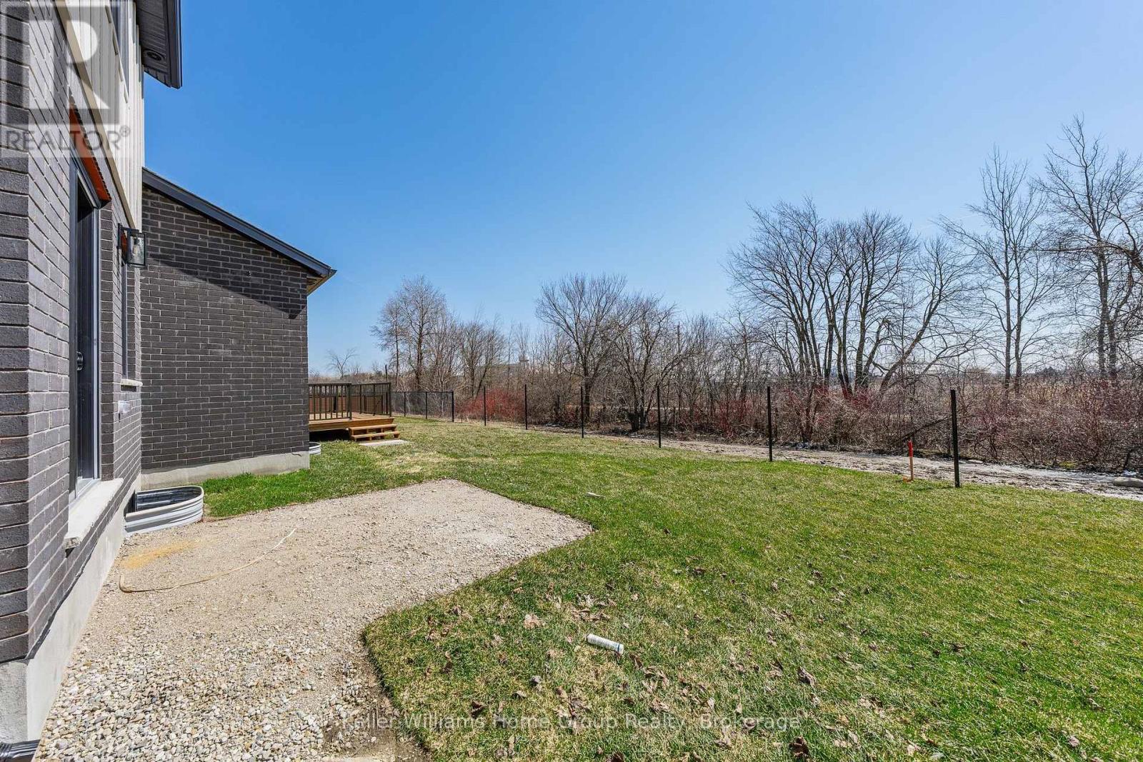 25 Halls Drive, Centre Wellington, Ontario  N0B 1S0 - Photo 49 - X12084257