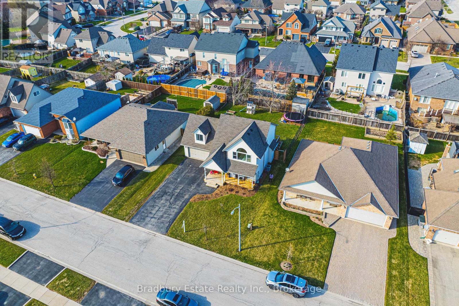 6 Las Road, West Lincoln, Ontario  L0R 2A0 - Photo 3 - X12979076