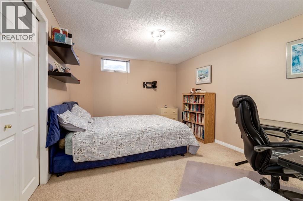 51 Woodacres Crescent SW, Calgary, Alberta  T2W 4V5 - Photo 44 - A2298947