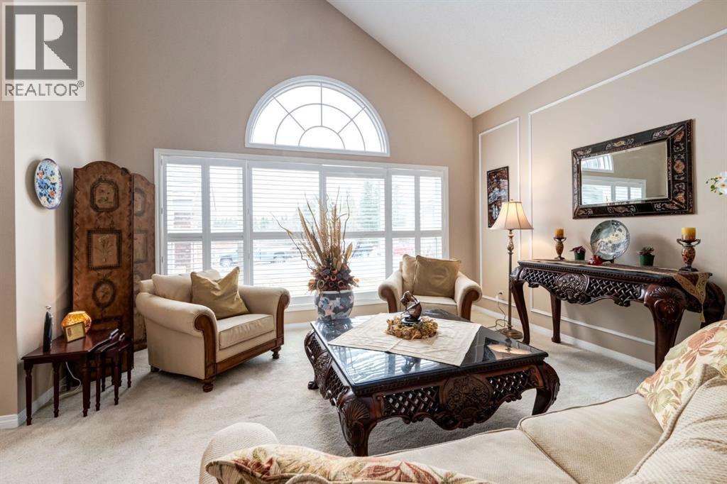 51 Woodacres Crescent SW, Calgary, Alberta  T2W 4V5 - Photo 4 - A2298947