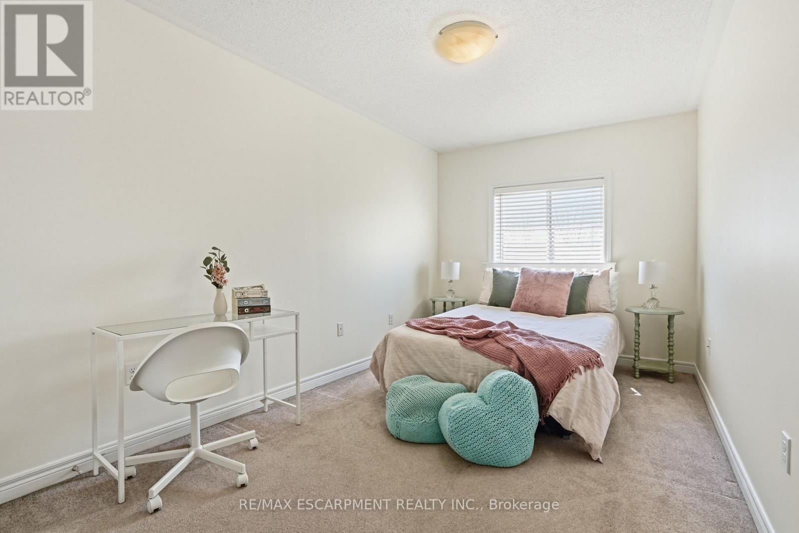 13 Marina Point Crescent, Hamilton, Ontario  L8E 0E4 - Photo 19 - X12978756