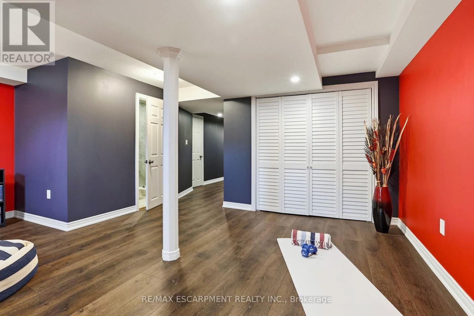 13 Marina Point Crescent, Hamilton, Ontario  L8E 0E4 - Photo 32 - X12978756