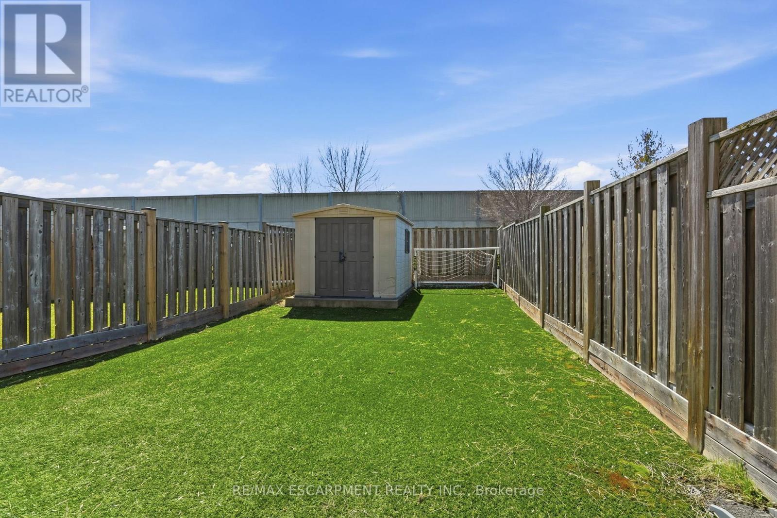 13 Marina Point Crescent, Hamilton, Ontario  L8E 0E4 - Photo 36 - X12978756