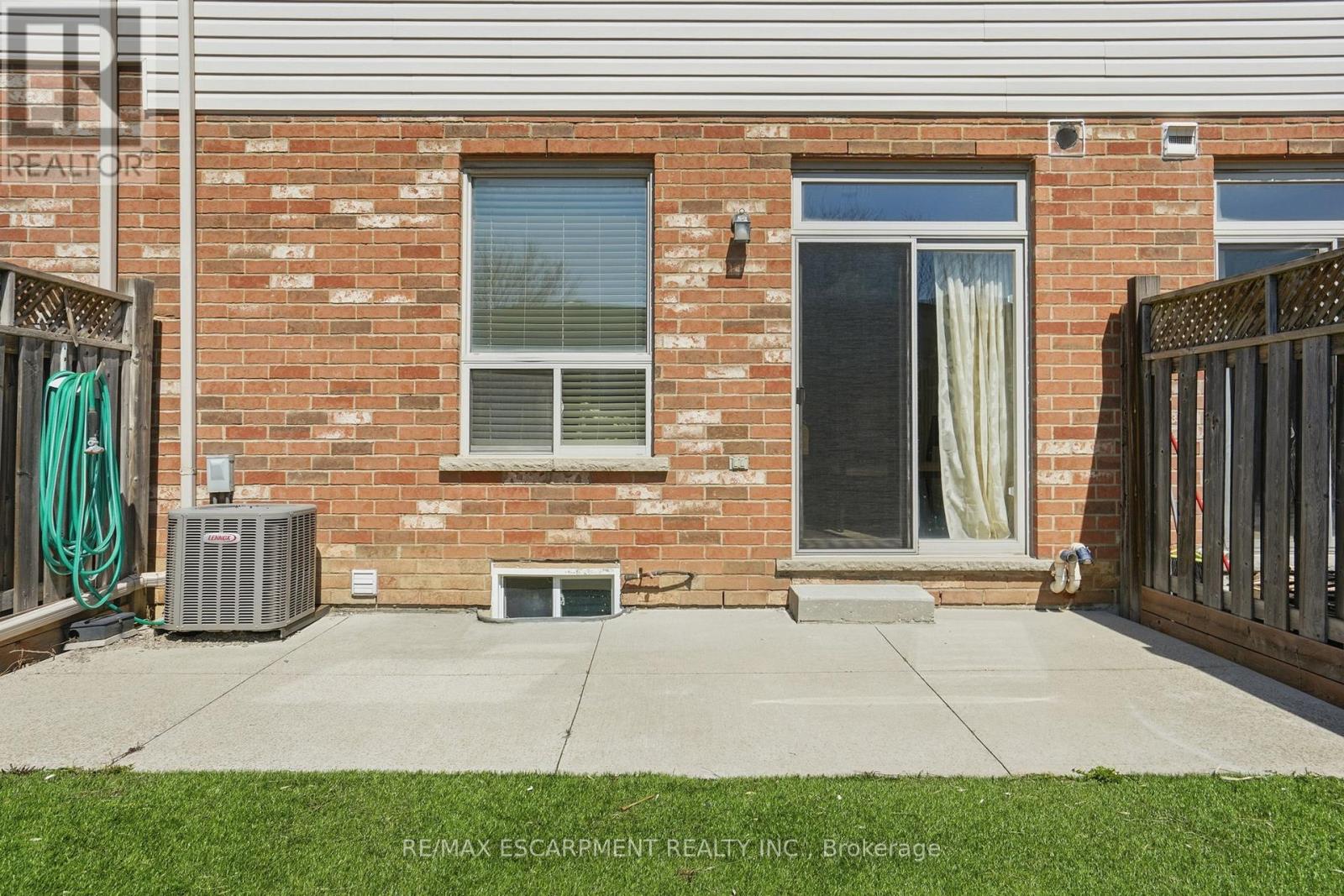 13 Marina Point Crescent, Hamilton, Ontario  L8E 0E4 - Photo 37 - X12978756