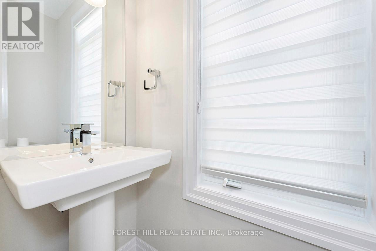 35 Windsor Circle, Niagara-On-The-Lake, Ontario  L7S 1J0 - Photo 6 - X12978804