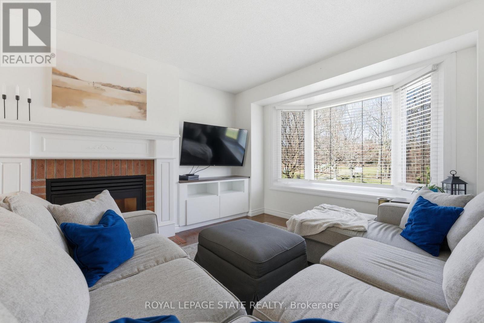 303 Orkney Street W, Haldimand, Ontario  N3W 1A3 - Photo 14 - X12978814