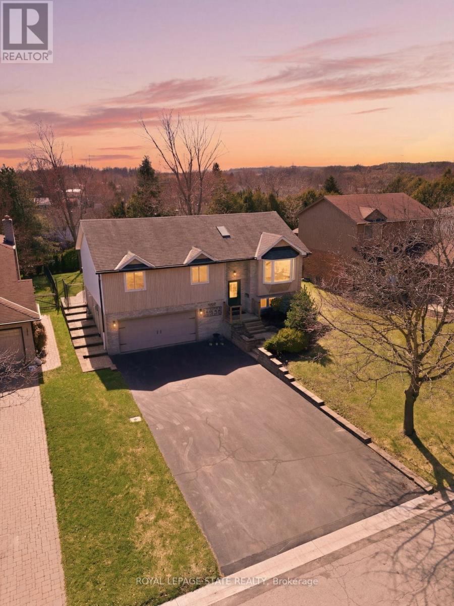 303 Orkney Street W, Haldimand, Ontario  N3W 1A3 - Photo 2 - X12978814