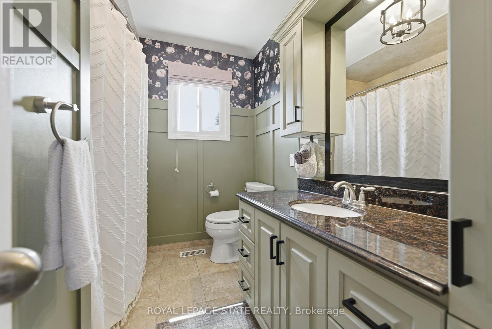 303 Orkney Street W, Haldimand, Ontario  N3W 1A3 - Photo 33 - X12978814