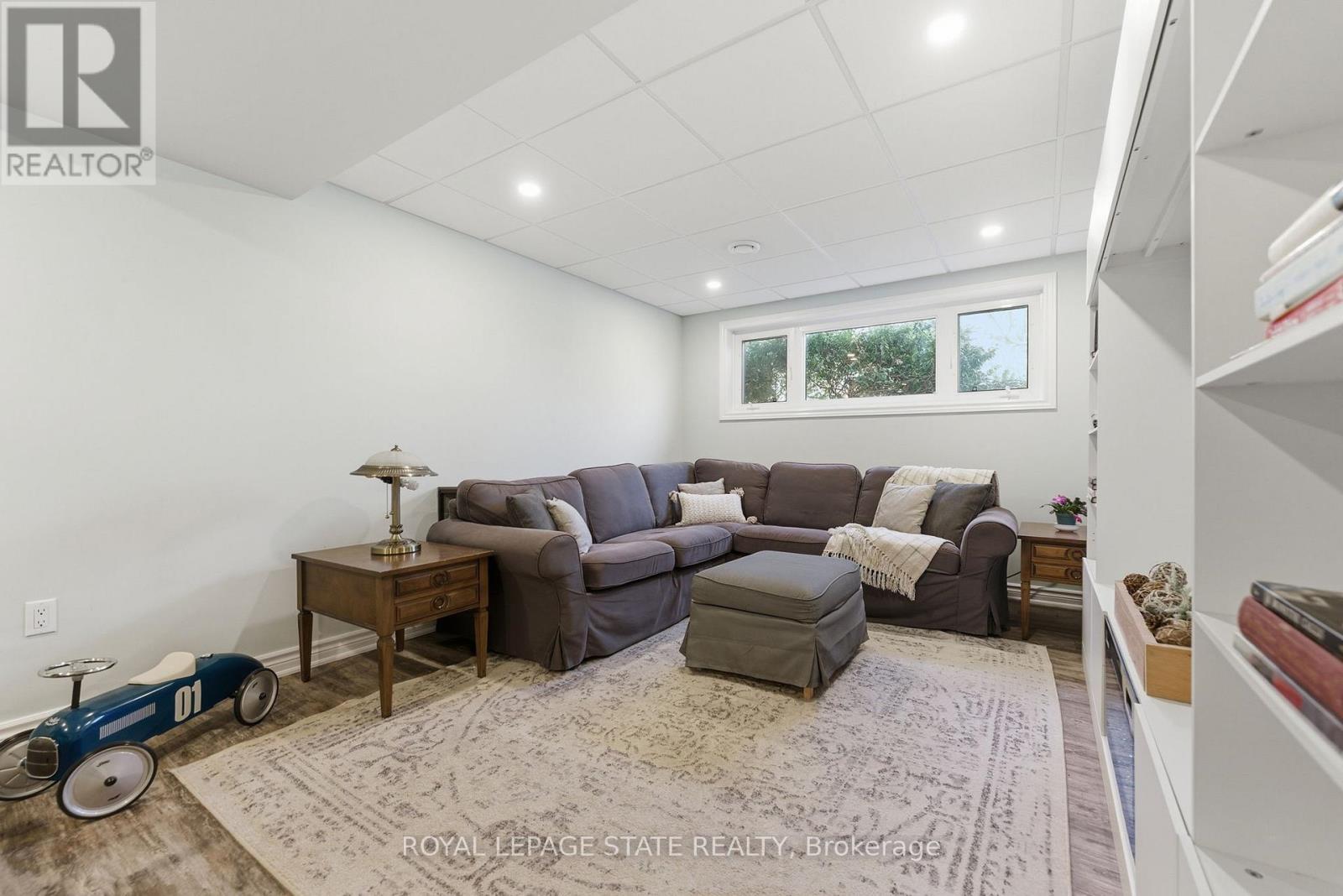 303 Orkney Street W, Haldimand, Ontario  N3W 1A3 - Photo 35 - X12978814