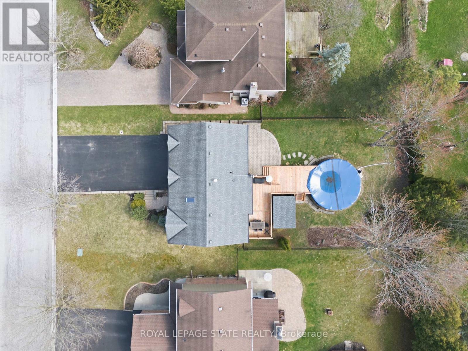 303 Orkney Street W, Haldimand, Ontario  N3W 1A3 - Photo 42 - X12978814