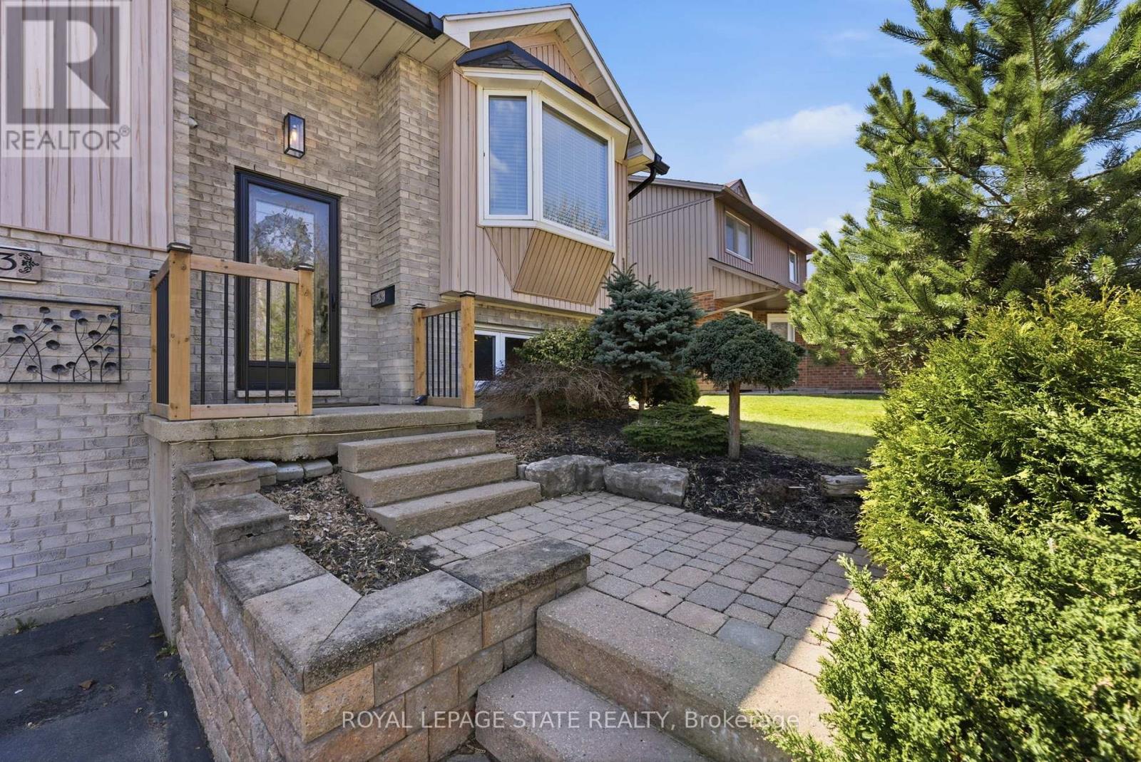 303 Orkney Street W, Haldimand, Ontario  N3W 1A3 - Photo 9 - X12978814