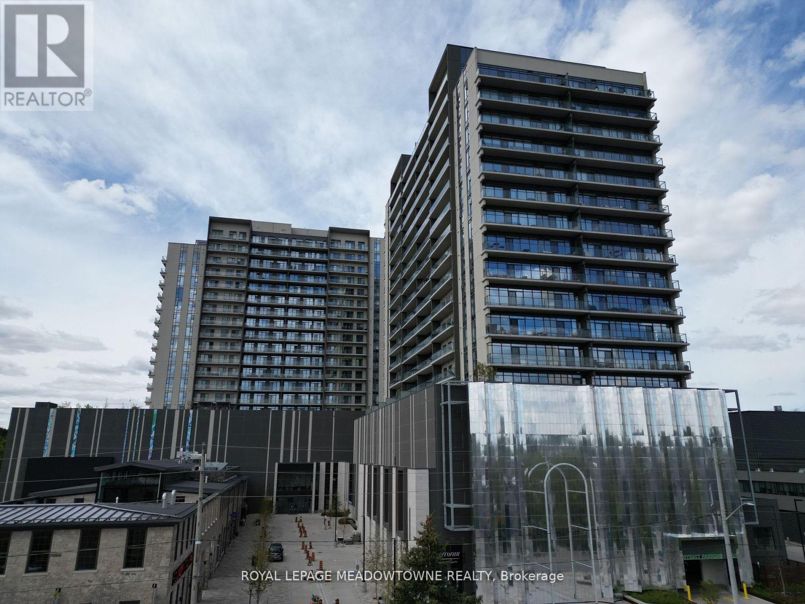 1602 - 15 Glebe Street N, Cambridge, Ontario  N1S 2L8 - Photo 2 - X12978844