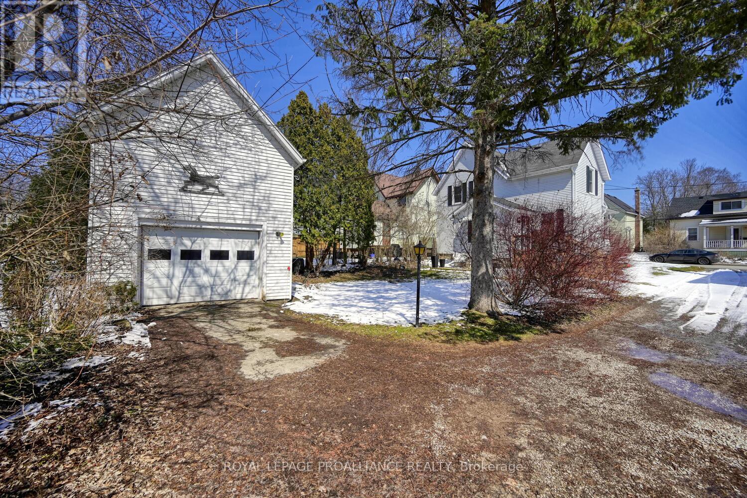 62 Beecher Street, Brockville, Ontario  K6V 5M3 - Photo 33 - X12979174