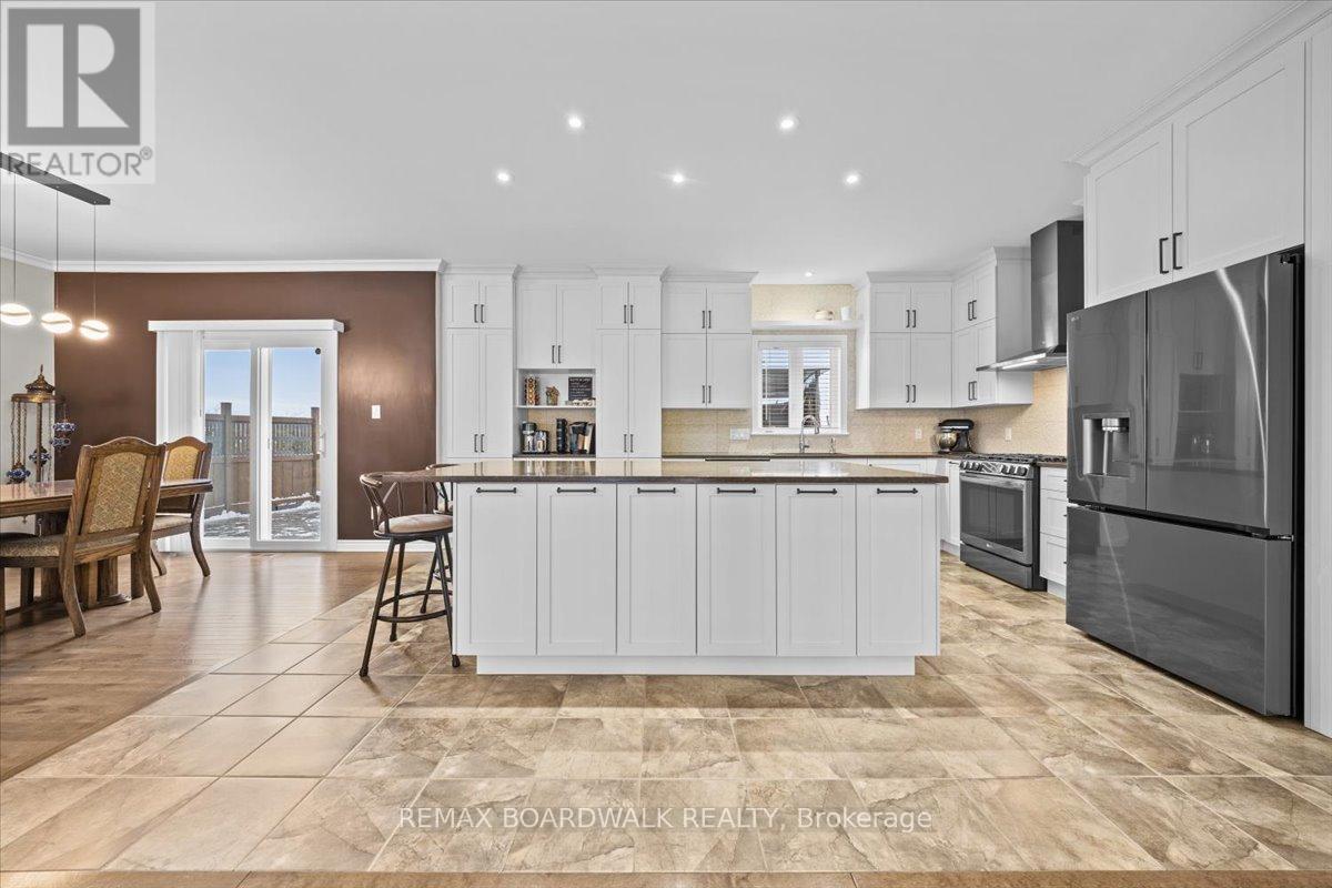 3421 Summerbreeze Drive, Ottawa, Ontario  K0A 2W0 - Photo 10 - X12727318