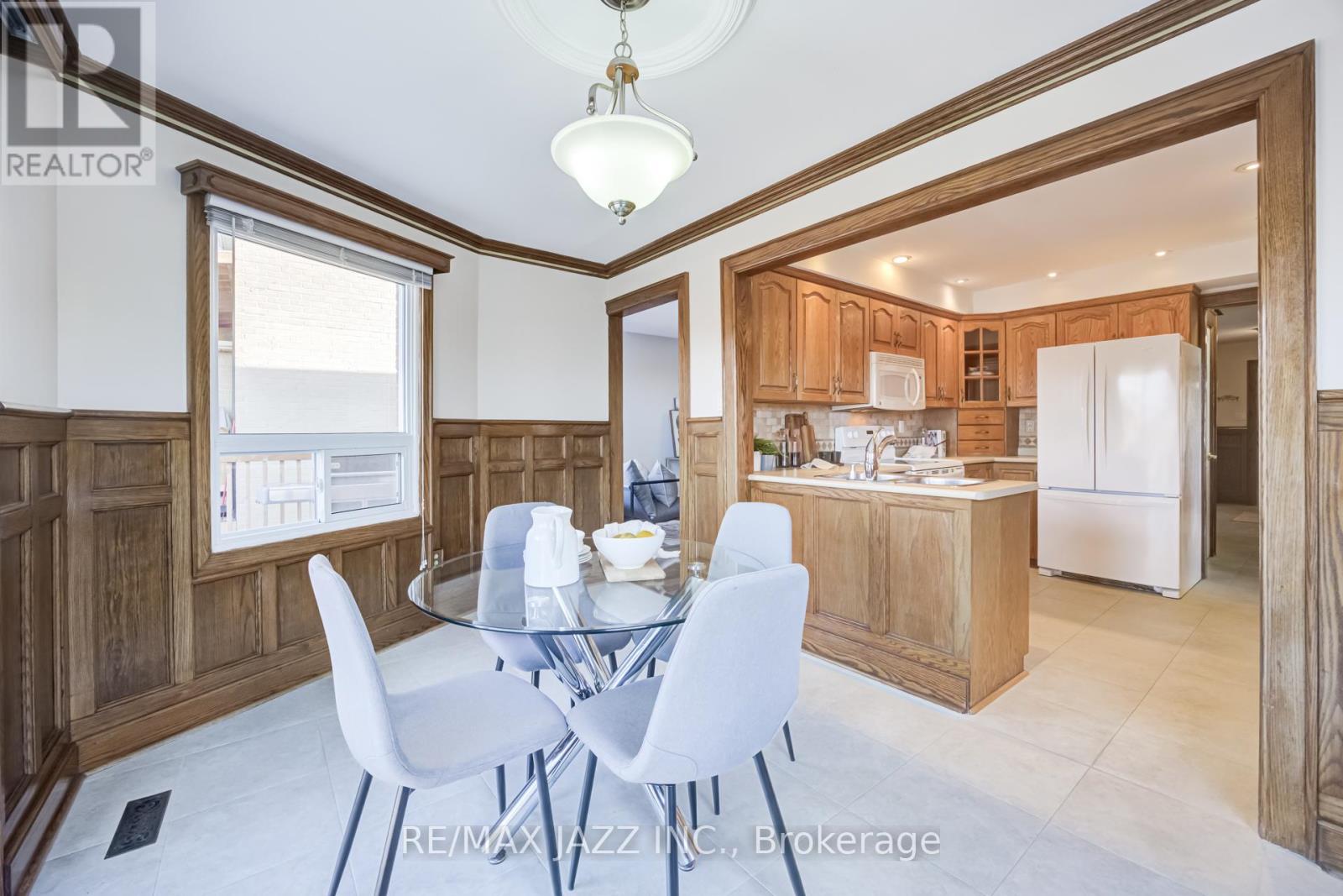 2 Coomer Crescent, Ajax, Ontario  L1T 3B6 - Photo 11 - E12979142