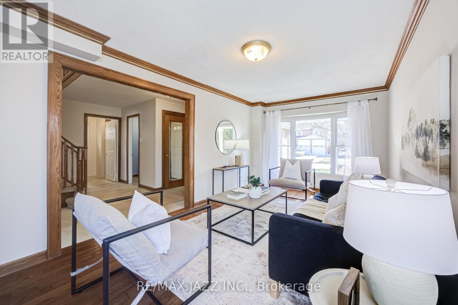 2 Coomer Crescent, Ajax, Ontario  L1T 3B6 - Photo 4 - E12979142