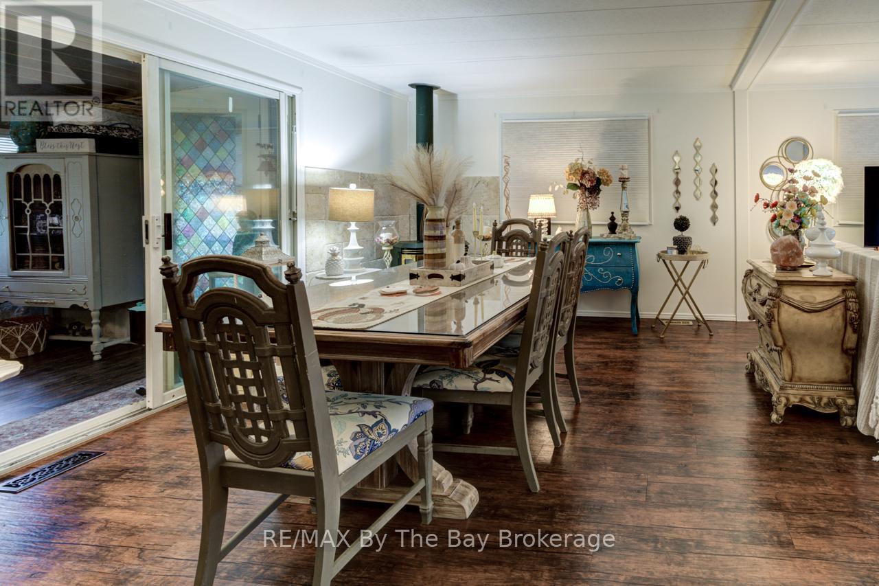 9 Allen Drive N, Wasaga Beach, Ontario  L9Z 1K5 - Photo 11 - S12979168