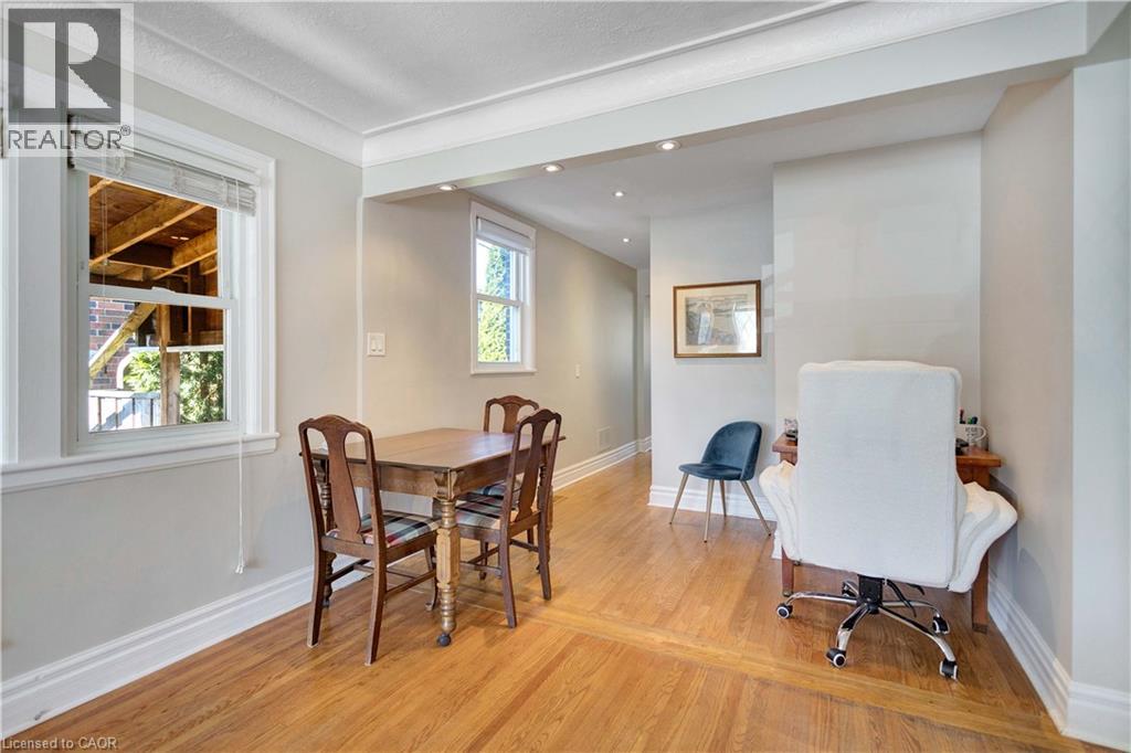 20 Barons Avenue S, Hamilton, Ontario  L8K 2X9 - Photo 10 - 40819374