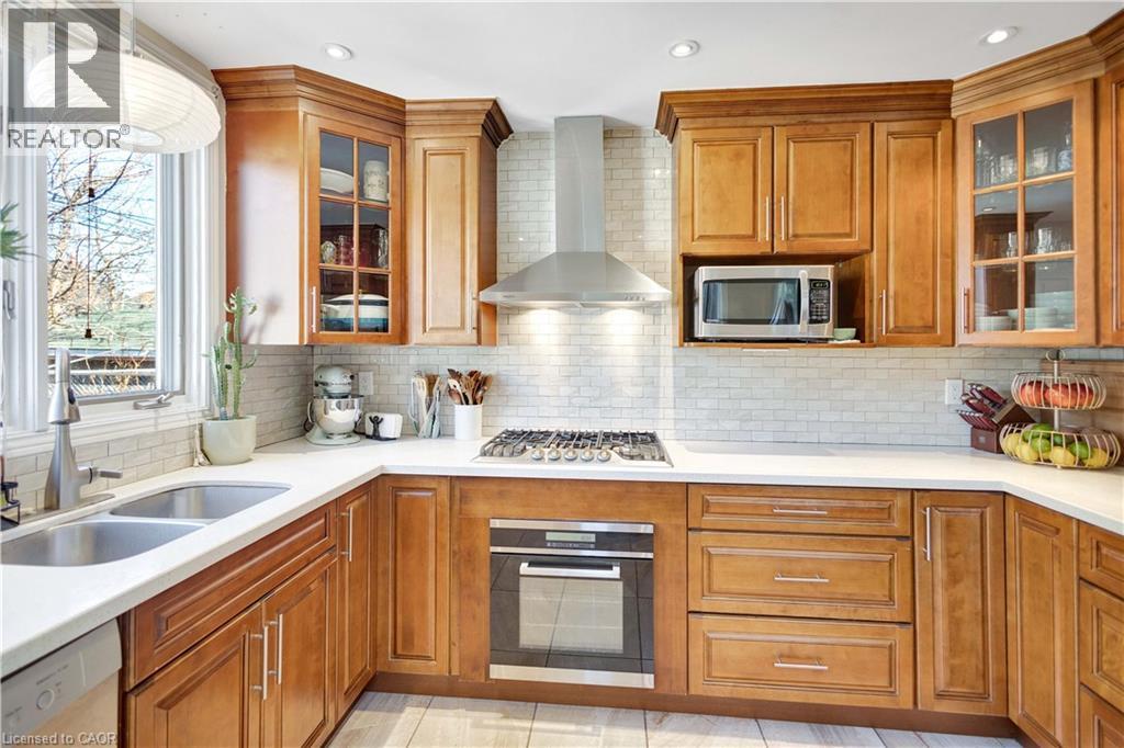 20 Barons Avenue S, Hamilton, Ontario  L8K 2X9 - Photo 14 - 40819374