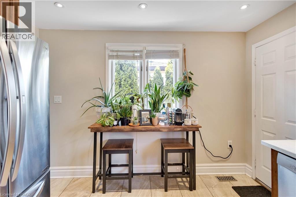 20 Barons Avenue S, Hamilton, Ontario  L8K 2X9 - Photo 16 - 40819374