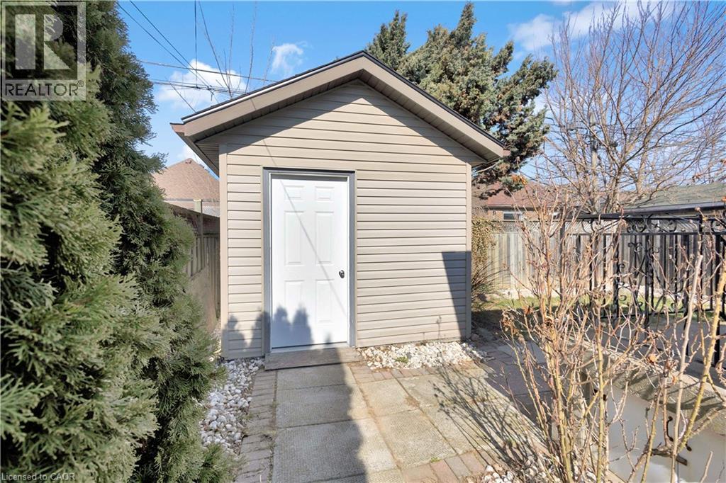 20 Barons Avenue S, Hamilton, Ontario  L8K 2X9 - Photo 29 - 40819374