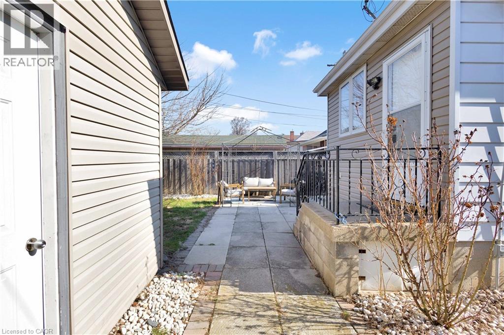 20 Barons Avenue S, Hamilton, Ontario  L8K 2X9 - Photo 30 - 40819374