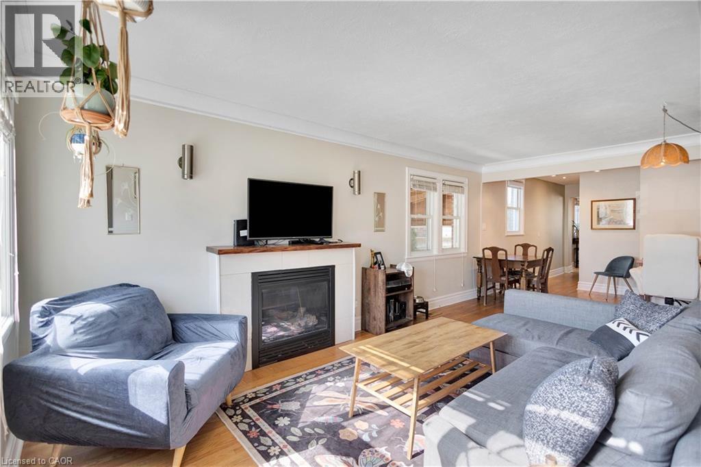 20 Barons Avenue S, Hamilton, Ontario  L8K 2X9 - Photo 6 - 40819374