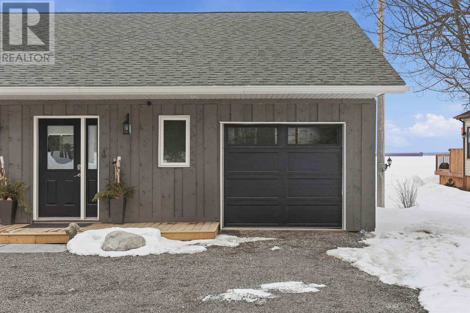 2875 Green St, Richards Landing, Ontario P0R 1J0 - Photo 5 - SM260665