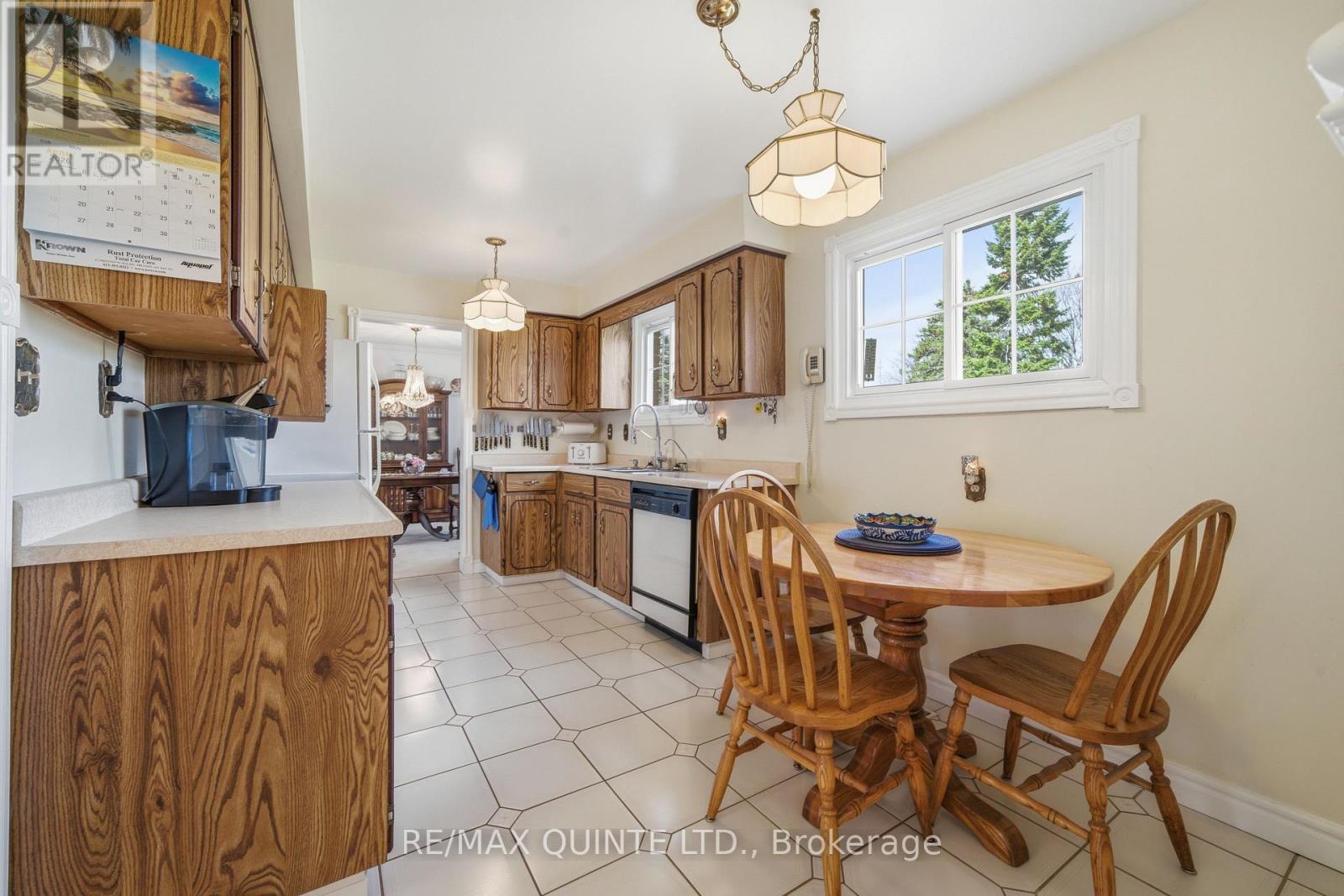 19 Country Club Drive, Quinte West, Ontario  K8R 1B4 - Photo 11 - X12978928