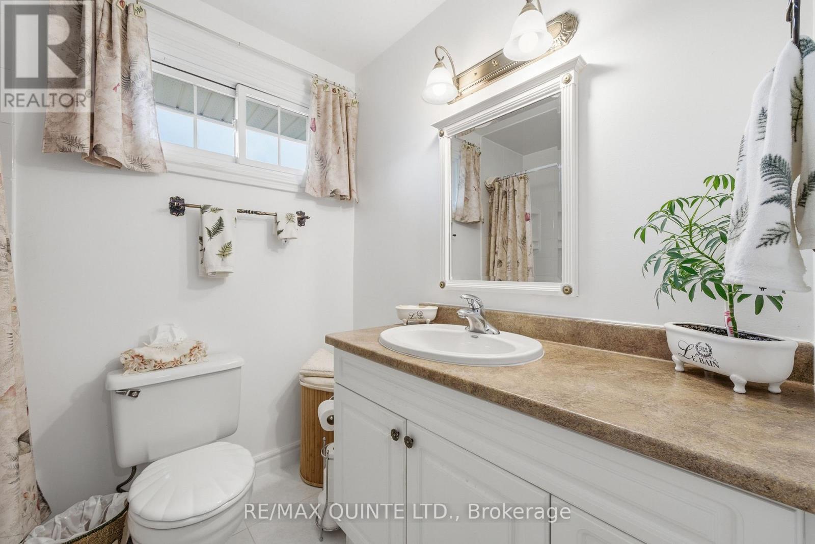 19 Country Club Drive, Quinte West, Ontario  K8R 1B4 - Photo 14 - X12978928